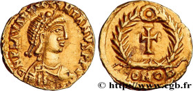 VALENTINIAN III
Type : Tremissis 
Date : c. 450 
Mint name / Town : Rome ou Ravenne 
Metal : gold 
Diameter : 12,5  mm
Orientation dies : 12  h.
Weigh...