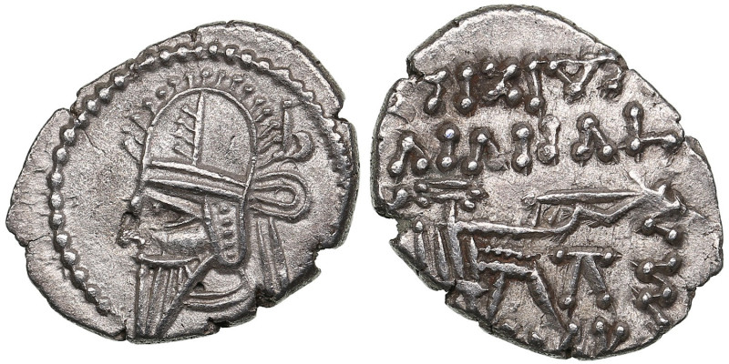 Parthia (Ekbatana) AR Drachm – Vologases VI (208-228 AD)
2.42g. 20mm. AU/AU.Obv....