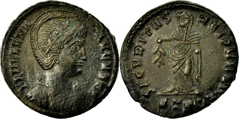 Helena, Follis, 325-326, Trier, Bronze, AU(50-53), RIC:481
Draped and diademed ...