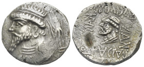 KINGS OF ELYMAIS. Kamnaskires V, 54/3-33/2 BC. Tetradrachm (Silver, 27.00 mm, 15.00 gr) dated 261 ? (= 52-51 BC) Seleukeia on the Hedyphon. Diademed a...