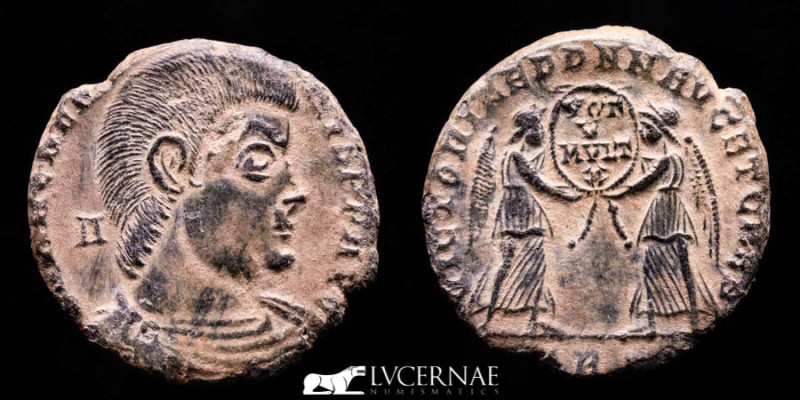 Roman Empire - MAGNENTIUS. 350-353 AD. - Æ Centenionalis from Arles mint. Struck...