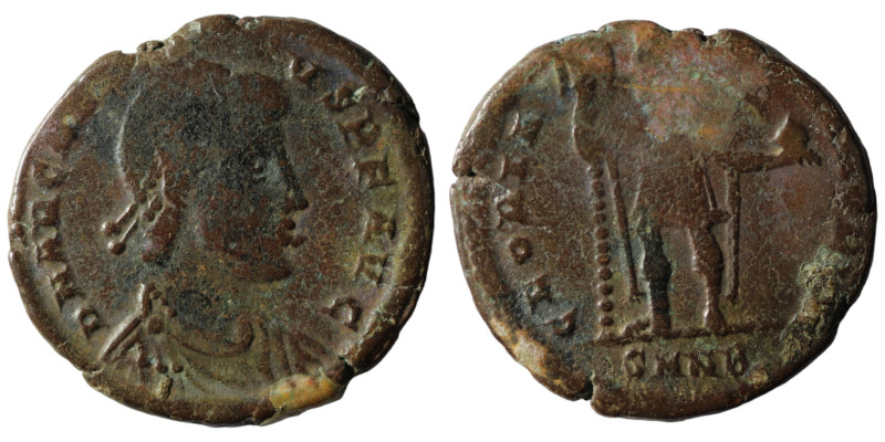 Arcadius. (383-388 AD). Follis. Nicomedia. Obv: D N ARCADIVS P F AVG. diademed b...