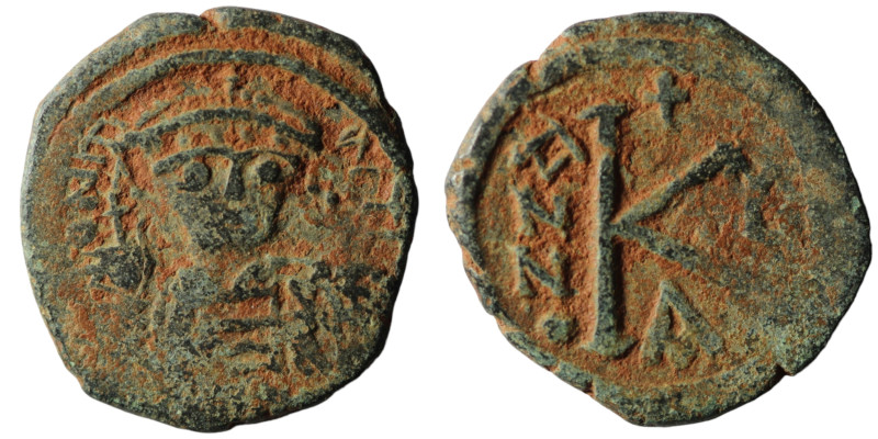 Tiberius II. Constantine. (578-582 AD). 1/2 Follis. Constantinople. Obv: Tiberiu...