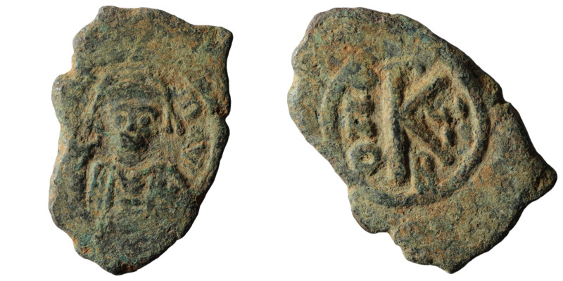 Tiberius II. Constantine. (578-582 AD). 1/2 Follis. Constantinople. Obv: Tiberiu...