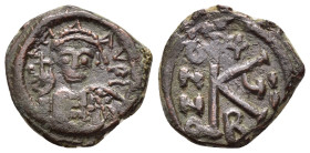 MAURICE TIBERIUS (582-602). Half Follis. Constantinople.

Condition : Good very fine.

Weight : 5.02 gr
Diameter : 21 mm