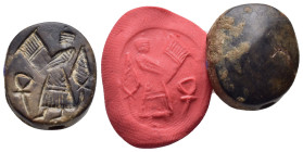 SUMERIAN.Stone cylinder seal.emdet Nasr Period.(circa 3100-2900 BC).

Condition : Good very fine.

Weight : 5.17 gr
Diameter : 20 mm