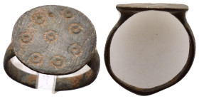 ANCIENT ROMAN BRONZE RING.(3rd–4th centuries).Ae.

Condition : Good very fine.

Weight : 3.25 gr
Diameter : 19 mm