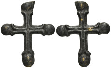 BYZANTINE EMPIRE.Bronze Cross.(8th-10th century).Ae.

Condition : Good very fine.

Weight : 13.35 gr
Diameter : mm