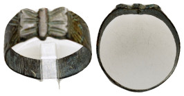 ANCIENT BYZANTINE BRONZE RING.(7rd–8th centuries).Ae.

Condition : Good very fine.

Weight : 1.96 gr
Diameter : 18 mm