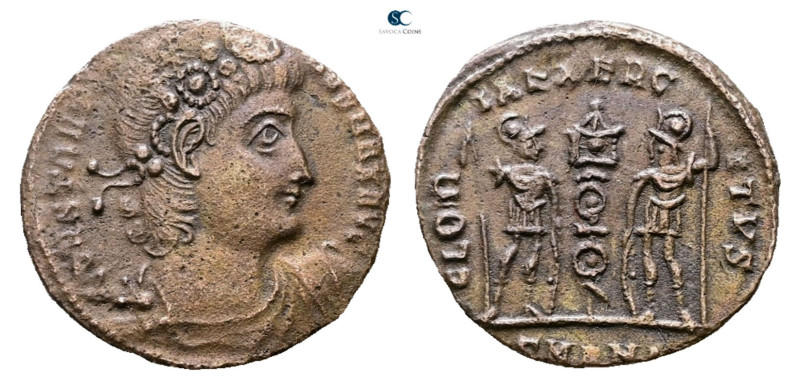 Constantine I the Great AD 306-337. Antioch
Follis Æ

15 mm, 1,44 g



Ne...