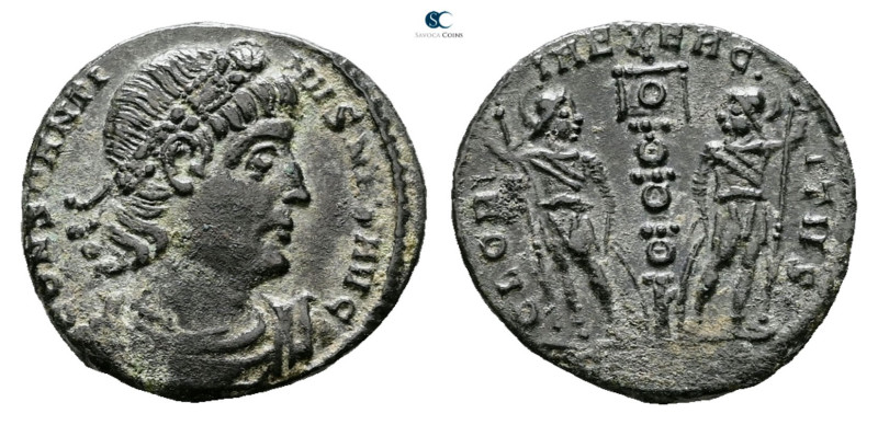 Constantine I the Great AD 306-337. Constantinople
Follis Æ

16 mm, 1,66 g
...