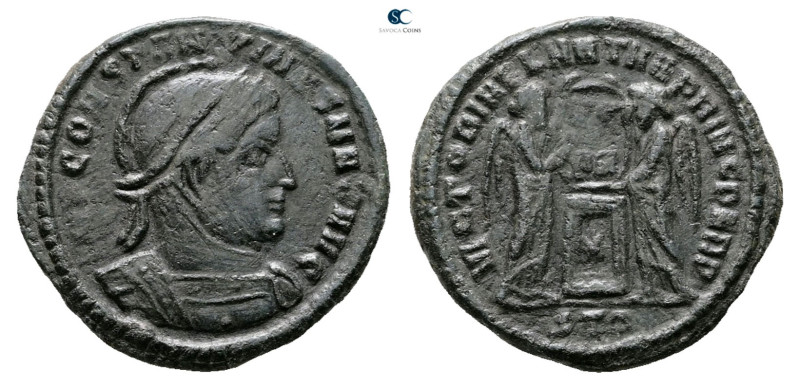 Constantine I the Great AD 306-337. Siscia
Follis Æ

18 mm, 2,75 g



Nea...