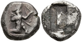 ACHAEMENID EMPIRE. Time of Darios I to Xerxes II (485-420 BC). Sardes.
AR Siglos (17.1mm 4.62g)
Obv: Persian king in kneeling-running stance right, ...