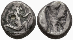 ACHAEMENID EMPIRE. Time of Artaxerxes II to Artaxerxes III (Circa 375-340 BC). Sardes.
AR Siglos (15.1mm 5.21g)
Obv: Persian king in kneeling-runnin...