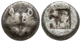 LESBOS. Uncertain mint. (Circa 500-450 BC).
BI 1/12 Stater (9.6mm 1.34)
Obv: Confronted heads of two boars.
Rev: Quadripartite incuse square.
HGC ...