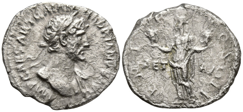 Hadrian (117-138 AD). Rome
AR Denarius (17.7mm 2.65g)
Obv: IMP CAESAR TRAIAN H...