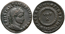Constantine II, as Caesar (316-337 AD). Siscia
AE Follis (18.6mm 3.09g)
Obv: CONSTANTINVS IVN NOB C. Laureate head to right
Rev: CAESARVM NOSTRORVM...