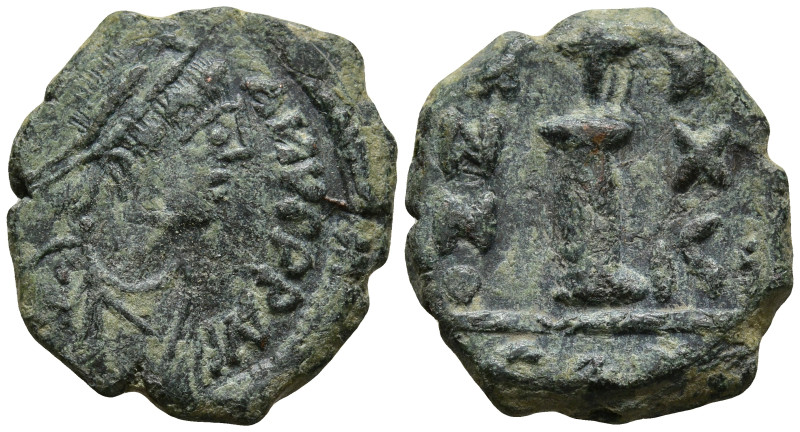 Justinian I (527-565 AD). Constantinople
AE Decanummium (16.8mm 2.79g)
Obv: D ...