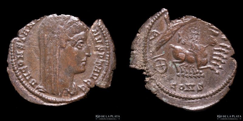 Divo Constantinus I Posthumus Issue (337-340AD). Nummus. Constantinople mint, 2n...