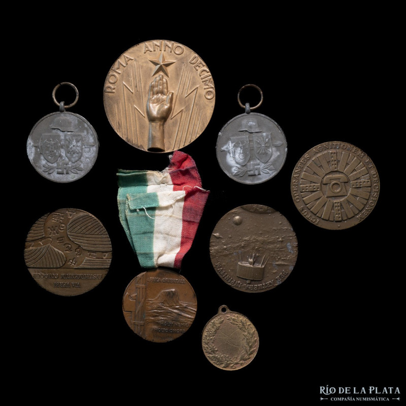 Italia-España. Lote x8. Mediados del siglo XX. Varios metales, incluyendo dos de...