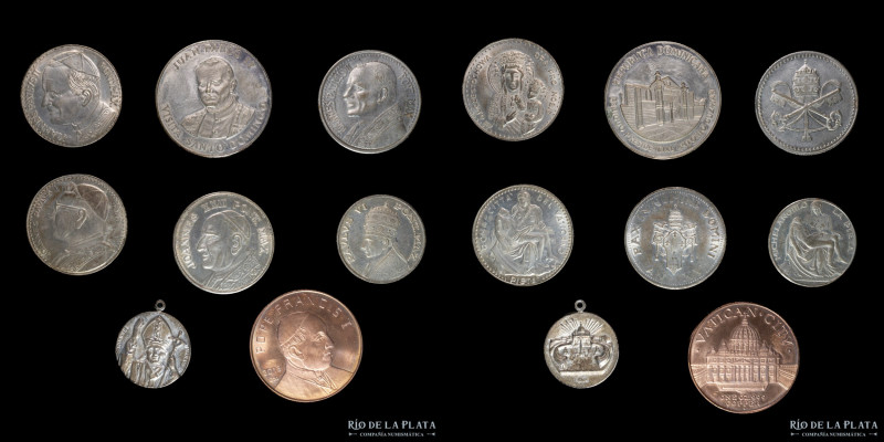 Vaticano. Lote x8. Papa Juan Pablo II. Mundiales. Conjunto temático del Papa Jua...