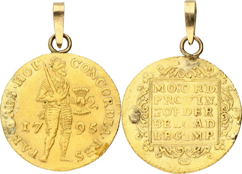 Gouden dukaat - Met hanger. Holland. 1795. Zeer Fraai +. CNM 2.28.54. Delm. 775....