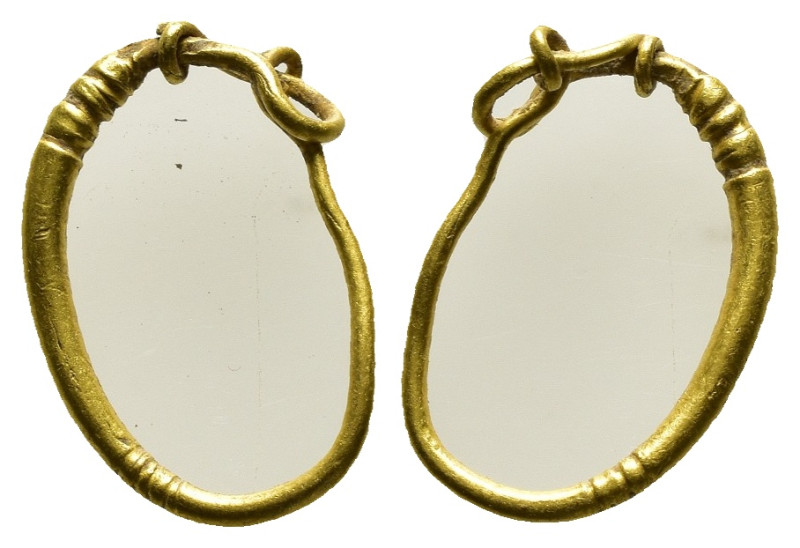 Roman Gold Earring 1st-3rd AD. ( 0.84 g ).