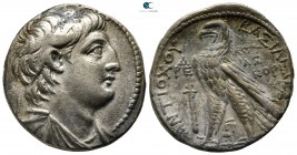 Seleukid Kingdom. Tyre. Antiochos VII Euergetes (Sidetes) 138-129 BC. Dated SE 178=135/4 BC. Tetradrachm AR