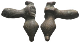Weight 3,18 gr - Diameter 18 mm. Bronze Roman period, fish held with right hand.