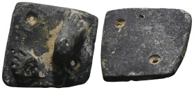 Weight 18,90 gr - Diameter 31 mm. Ancient Bronze feet,