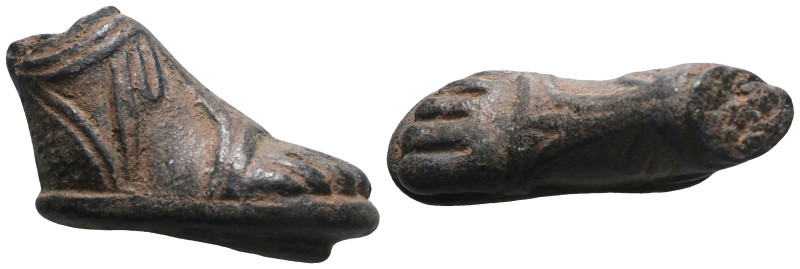 Weight 37,35 gr - Diameter 39 mm. Ancient Roman Bronze foot with sandal - milita...