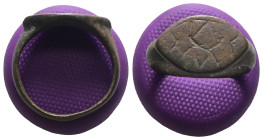 Weight 6,57 gr - Diameter 22 mm. Ancient Bronze Ring.