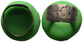 Weight 2,25 gr - Diameter 19 mm. Ancient Bronze Ring.