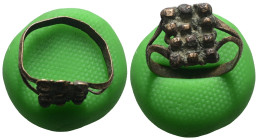Weight 1,67 gr - Diameter 18 mm. Ancient Bronze Ring.