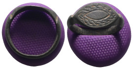 Weight 3,01 gr - Diameter 19 mm. Ancient Bronze Ring.
