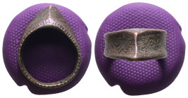 Weight 5,99 gr - Diameter 25 mm. Ancient Bronze Ring.