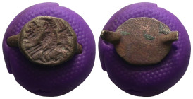 Weight 1,02 gr - Diameter 16 mm.Roman Bronze ring head. 1st- 4th Century CE.