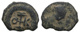 Weight 0,75 gr - Diameter 9 mm. BYZANTINE EMPIRE Bronze ring head. 7st- 11th Century CE.