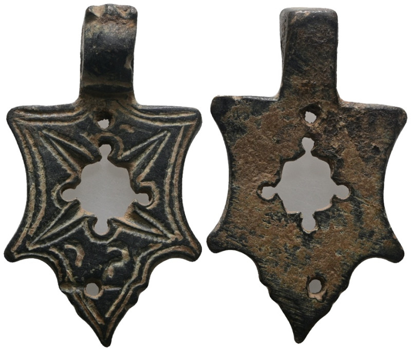 Weight 12,44 gr - Diameter 40 mm. Ancient Bronze Pendant.