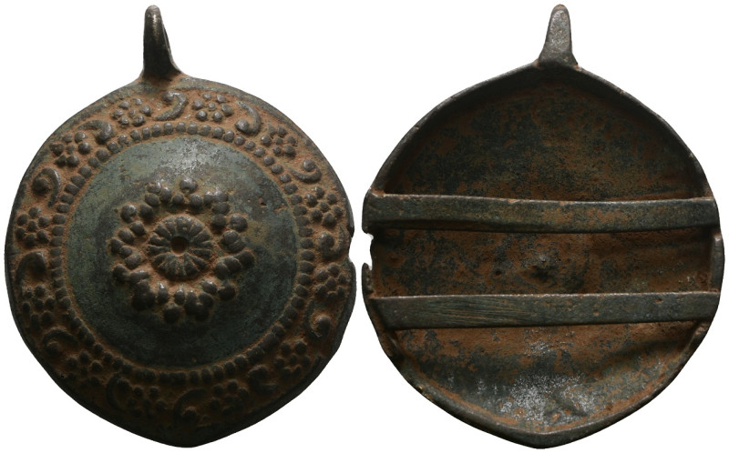 Weight 17,48 gr - Diameter 50 mm. Ancient Bronze Pendant.