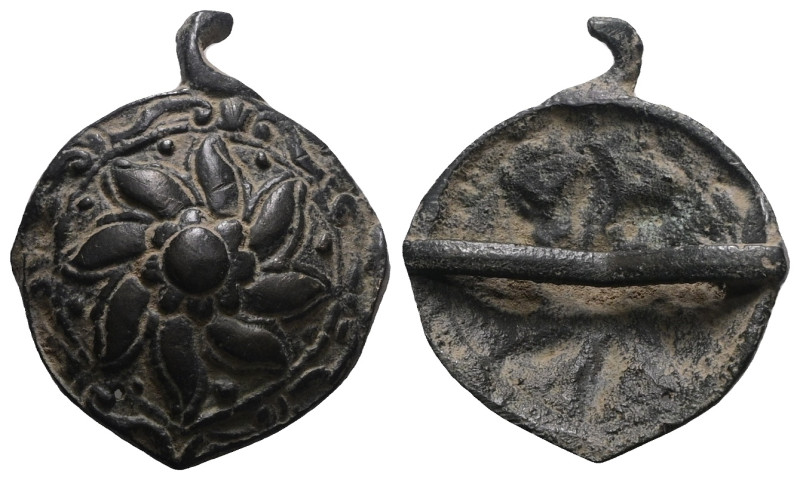 Weight 13,10 gr - Diameter 41 mm. Ancient Bronze Pendant.