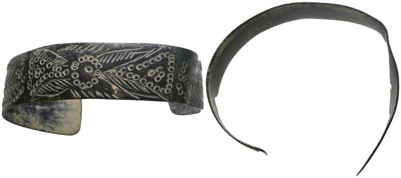 Weight 18,55 gr - Diameter 60 mm. Ancient Bronze Bracelet.