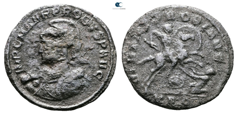 Probus AD 276-282. Serdica
Billon Antoninianus

22 mm, 3,29 g



Nearly V...