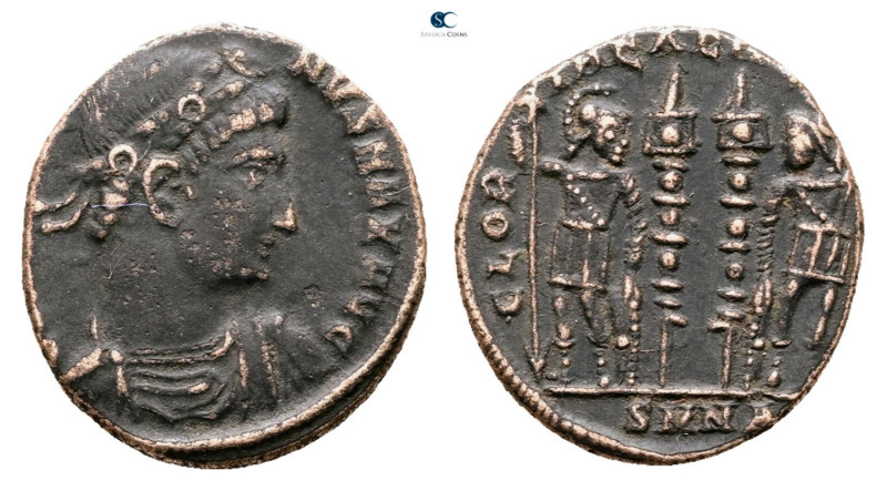 Constantine I the Great AD 306-337. Nicomedia
Follis Æ

16 mm, 2,00 g



...