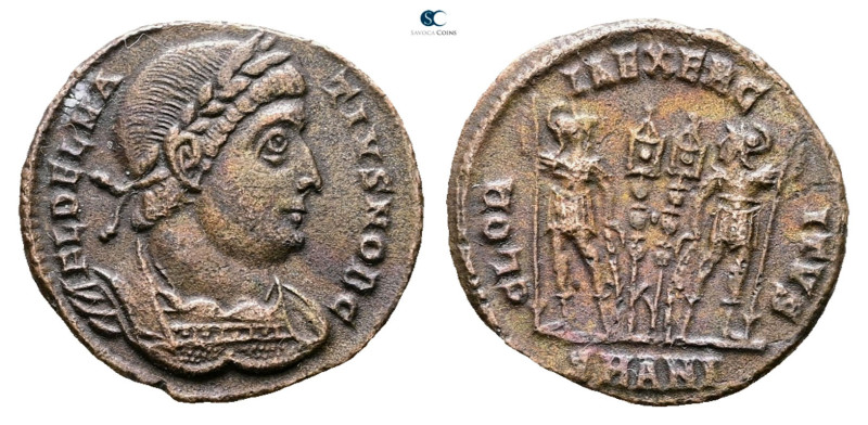 Delmatius, as Caesar AD 335-337. Antioch
Follis Æ

18 mm, 1,87 g



Very ...