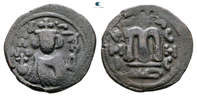 Umayyad Caliphate AD 660-690. Hims (Emesa) mint
Follis or 40 Nummi Æ

20 mm, ...