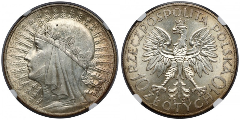 Głowa Kobiety 10 złotych 1933 Bardzo ładna, w złotawej patynie. 
Reference: Cha...