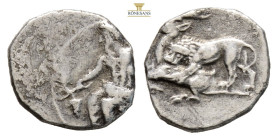 CILICIA. Tarsos. Mazaios (Satrap of Cilicia, 361/0-334 BC). Obol. 0,68 g 11,7 mm
Obv: Baaltars seated left, holding lotus-tipped sceptre, grain ear an...