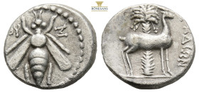 IONIA. Ephesus. Drachm, 4,1 g. 17,1 mm. (Circa 202-133 BC). Dionysopoulos, magistrate. Obv: Bee. Rev: Stag standing right, palm tree behind.