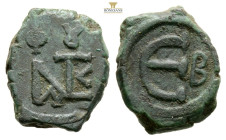 Justin II AD 565-578. Constantinople
Pentanummium Æ, 15,6 mm., 2.3 g.